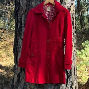 Tulle Red wool Coat with Button Details